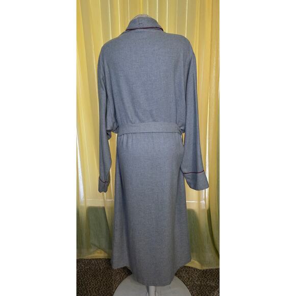 Pottery Barn Robe Adult Gray red Trimmed Cotton - Picture 3 of 6
